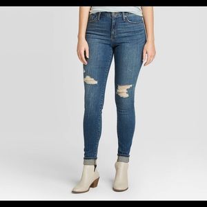 NWT! Universal Thread High Rise Skinny Jean